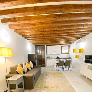 Isa Lovely In Apartament Wenecja